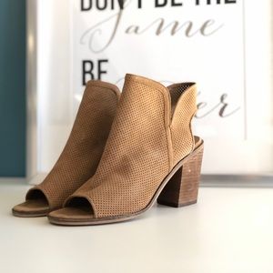 Steve Madden Cut out open toe booties
